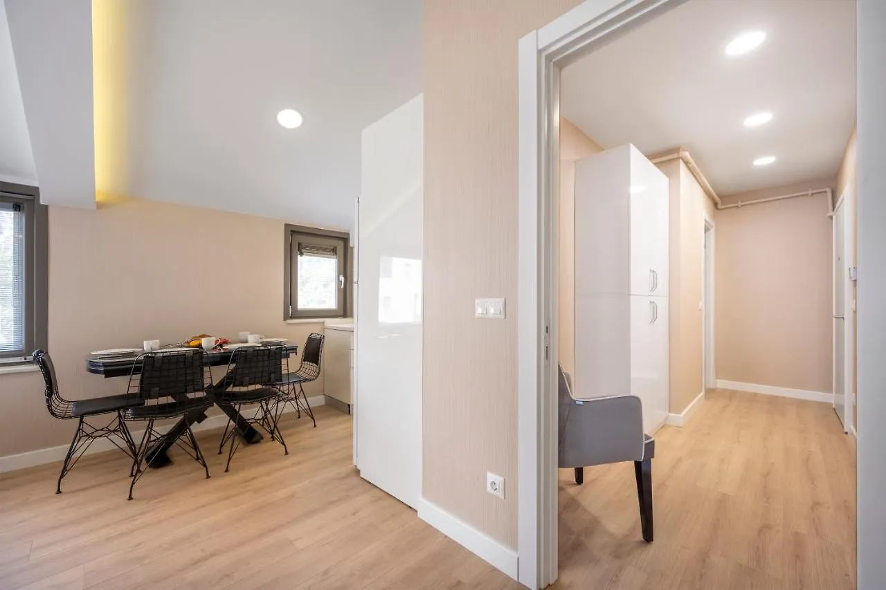 Ciragan Apart Bosphorus Istanbul