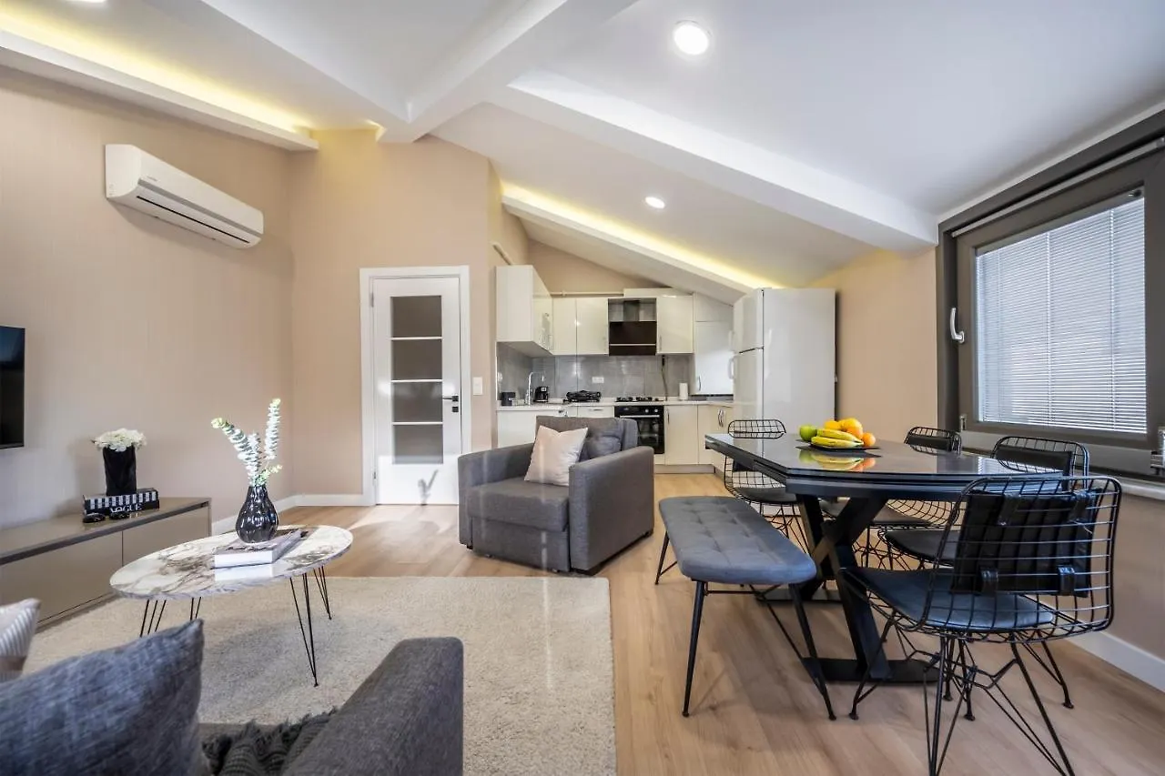 Ciragan Apart Bosphorus Istanbul